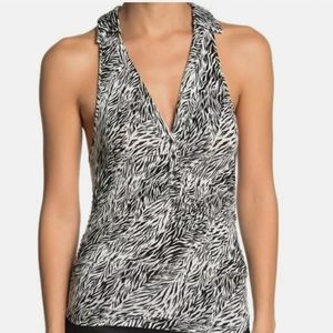 Free people sleeveless collar black and white